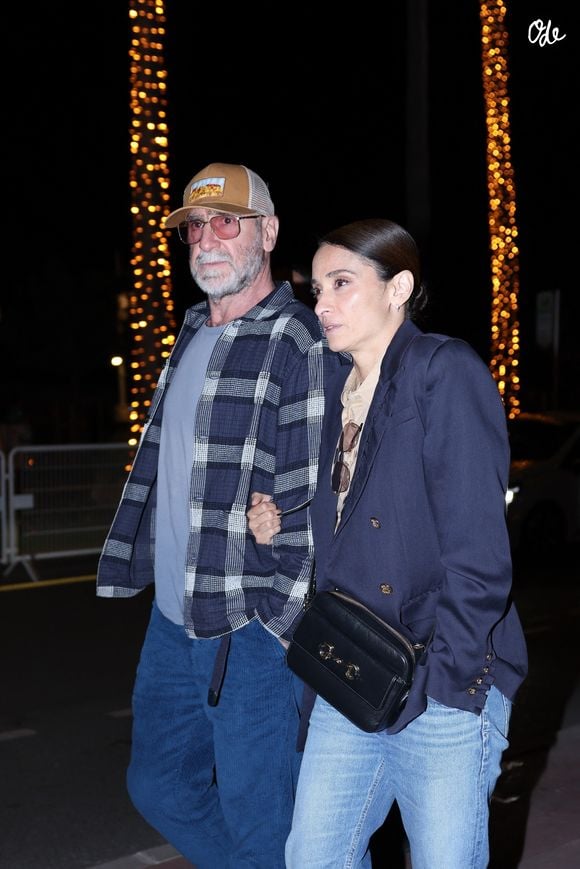 Eric Cantona et Rachida Brakni à Cannes en 2026.
Crédit : Backgrid UK/ Bestimage