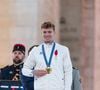 Un an plus tôt, il avait remporté quatre médailles d'or lors des Jeux Olympiques de Paris 2024

Léon Marchand - Remise des médailles par le président de la République à l'Arc de Triomphe aux athlètes lors de la parade des champions à l'occasion des Jeux Olympiques et Paralympiques Paris 2024, sur l'avenue des Champs-Elysées à Paris. Le 14 septembre 2024
© Perusseau-Ramsamy / Bestimage