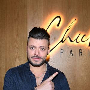 Exclusif - Kev Adams - Soirée d'inauguration du bar restaurant "Chichi Paris" au 8 rue de Berry à Paris le 13 novembre 2024.  Lorsque Paris s'éveille à la fête, cette demeure festive designée par l'agence MVP vous invite à découvrir un univers où l'art de recevoir à la française et la culture nippone se marient en harmonie. Chaque cocktail, élaboré avec soin, invitant à la découverte, tandis que des plats délicats à partager émerveillent les sens, pour un élan convivial et festif.
Chichi Paris conjugue élégance et modernité, pour faire de chaque soirée une véritable parenthèse envoûtante. Ici, la fête est un art délicat, qui ne se révèle qu’à ceux qui savent l’apprécier. © Rachid Bellak/Bestimage