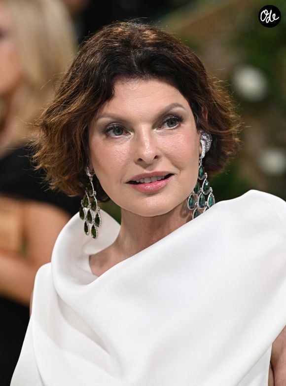 Linda Evangelista au gala de bienfaisance du Costume Institute (MET) 2024 célébrant « Belles endormies : le réveil de la mode », qui s'est tenu le 6 mai 2024 au Metropolitan Museum of Art de New York. STARMAX / BESTIMAGE