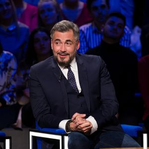 Invité de l’émission "On refait la télé" le samedi 30 août 2025, Olivier Minne n’a pas caché sa peine face à cette éviction...

Exclusif - Olivier Minne - Enregistrement de l'émission "La Boîte à secrets 4" à Paris, présentée par F.Bollaert, et diffusée le 10 avril sur France 3. Le 23 janvier 2020
© Tiziano Da Silva / Bestimage