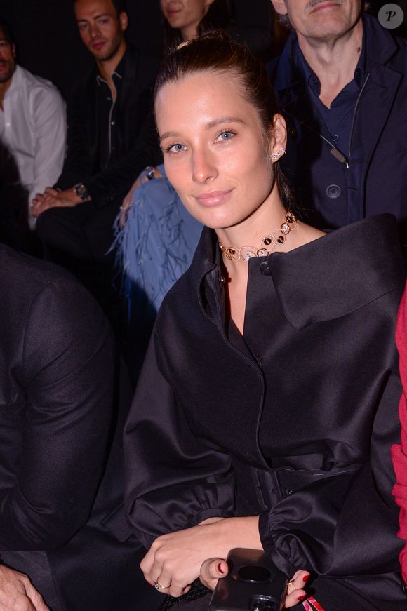La vie de mère semble aller à ravir à Ilona Smet, qui a reçu de nombreux messages de félicitations dans les commentaires.

Ilona Smet lors de la soirée de présentation de la collection Messika by Kate Moss à l'hôtel Ritz à Paris le 3 octobre 2021.

© Rachid Bellak / Bestimage