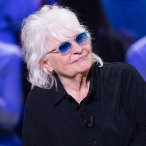 Exclusif - Catherine Lara lors de l'enregistrement de l'émission "La Boîte à secrets", présentée par F.Bollaert et diffusée le 9 janvier 2026 sur France 3, dans les studios du Lendit à Saint-Denis, France, le 2 décembre 2025. © Cyril Moreau/Bestimage