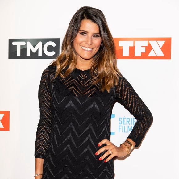 Elle en a profité pour adresser ses vœux pour 2026, souhaitant santé, bonheur, projets qui font vibrer et moments forts avec ceux qu’on aime. 

Karine Ferri - Soirée de rentrée 2019 de TF1 au Palais de Tokyo à Paris, le 9 septembre 2019. © Pierre Perusseau/Bestimage