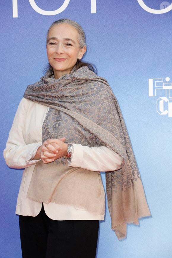 Tandis que "certaines personnalités, plus ou moins tentées par l’aventure, ont finalement décidé de ne pas y aller" 

Delphine Ernotte de France Télévision - Photocall de la projection du 13 septembre lors de la 26ème Edition du Festival de la Fiction de La Rochelle. Le 13 septembre 2024
© Christophe Aubert via Bestimage