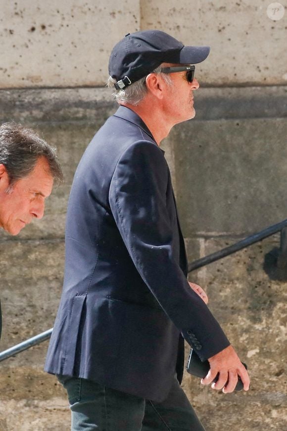 Laurent Baffie - Arrivées aux obsèques de Thierry Ardisson en l’église Saint-Roch de Paris, France, le 17 juillet 2025. © Clovis-Jacovides/Bestimage