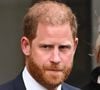 Malheureusement pour lui le 2 mai dernier, l'ancien militaire a perdu son recours en justice. En pleine tourmente, le prince Harry s'est alors entretenu avec la BBC pour évoquer ses relations compliquées avec la Firme.
Le prince Harry, duc de Sussex, est de retour à Londres pour faire appel d'une décision de la Haute Cour sur la question de savoir s'il a droit à des gardes du corps armés payés par le contribuable, à Londres, Royaume Uni, le 8 avril 2025 (Backgrid UK/ Bestimage).