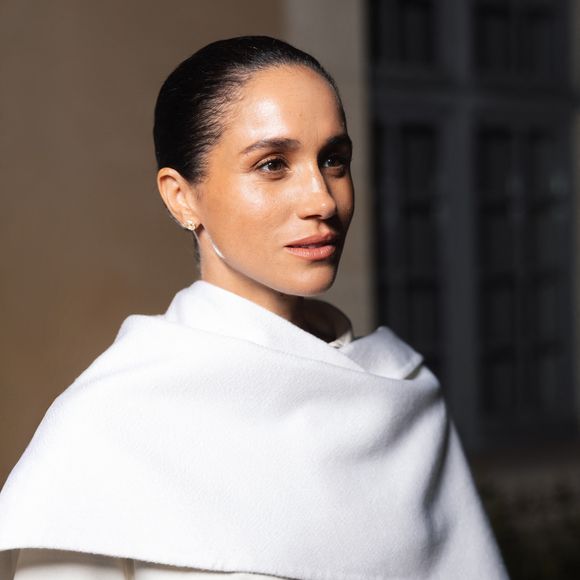 Meghan Markle, duchesse de Sussex, au défilé Balenciaga lors de la Fashion Week de Paris (PFW), au centre Laennec, à Paris, France, le 4 octobre 2025. © Tiziano Da Silva/Bestimage