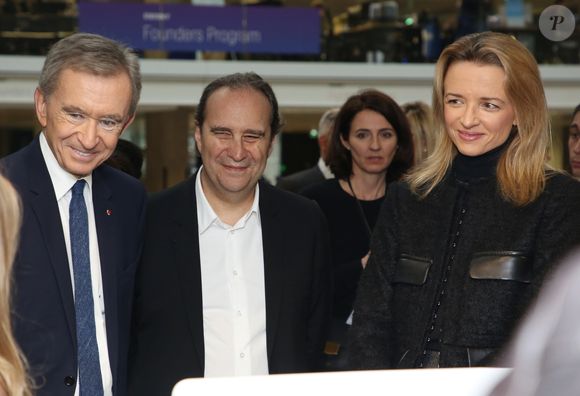 Bernard Arnault et sa fille Delphine Arnault avec Xavier Niel (compagnon de Delphine Arnault) - Inauguration de "La maison des Startups LVMH" à la station F à Paris le 9 avril 2018. © Denis Guignebourg/Bestimage