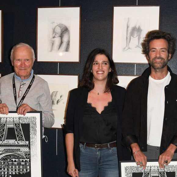 Marie-France Brière, Jérôme Seydoux, Audrey Sedano, Romain Duris, Dominique Besnehard lors de l'inauguration de l'exposition "Feroce" de Romain Duris à l'espace Franquin lors du festival du film francophone de Angoulême le 24 août 2021.

© Coadic Guirec / Bestimage