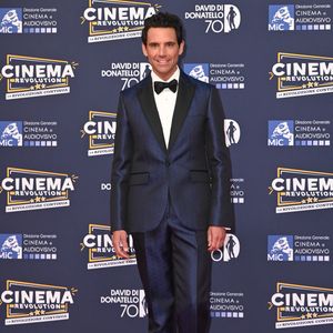 "Mais, émotionnellement, tout ça n’est pas une prison. Je pense que pour que ça dure, il faut à tout prix éviter que l’amour devienne de la codépendance", a-t-il confié.

Mika - Les célébrités lors de la 70ème cérémonie des "David di Donatello Awards" à Rome, le 7 mai 2025.