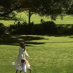 Los Angeles, CA - Meghan Markle rebaptise sa marque de style de vie American Riviera Orchard en As Ever - avec une nouvelle photo réconfortante de la princesse Lilibet. (Bestimage - 2025).