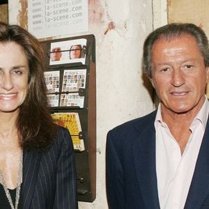 Philippe Junot et la Comtesse Georgina Brandolini D'Adda assistent au show case de -One For The Road- à La Scène Bastille, Paris le 5 novembre 2004. Photo Gorassini-Zabulon/ABACA.