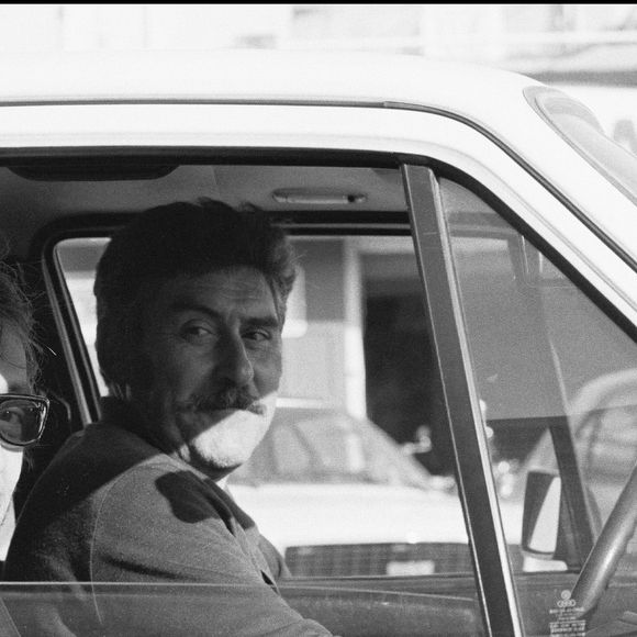 Archives - Serge Gainsbourg en voiture en 1981 (AGENCE / BESTIMAGE).