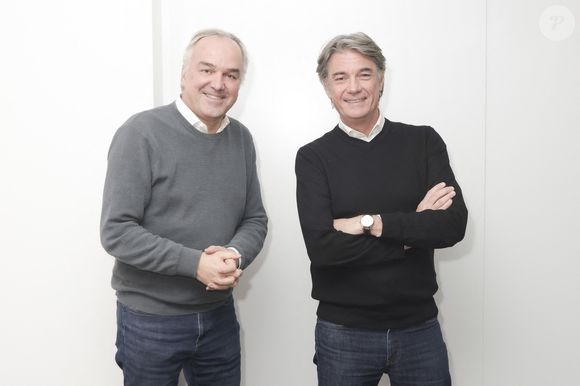 Alain Marschall, Olivier Truchot - Remise du trophée Grandes Gueules Moyen Orient pendant l’émission éponyme présentée par B.Petrover en duplex depuis Tel Aviv  à Paris le 15 décembre 2022 - © Jack Tribeca / Bestimage