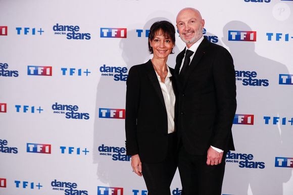 Frank Leboeuf et sa femme Chrislaure Nollet - Photocall de lancement de la saison 2025 de "Danse avec les stars" (DALS) au siège de  TF1 à Boulogne-Billancourt, France. © Christophe Clovis / Bestimage