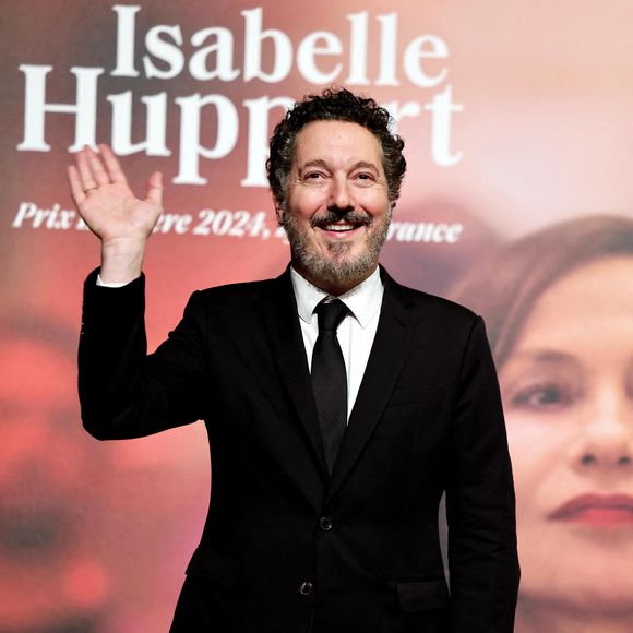 Guillaume Gallienne au photocall de la cérémonie de remise du prix lumière de la 16ème édition du Festival Lumière à l'Amphithéâtre - Centre de Congrès à Lyon, France, le 18 octobre 2024. © Dominique Jacovides/Bestimage
