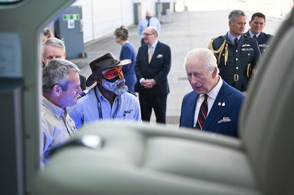 Le Roi Charles III d'Angleterre célèbre le 80ème anniversaire de Mission Aviation Fellowship (MAF), l'opérateur aérien humanitaire à Ruislip, près de Londres le 3 avril 2025. © Eddie Mulholland/WPA-Pool / Julien Burton via Bestimage