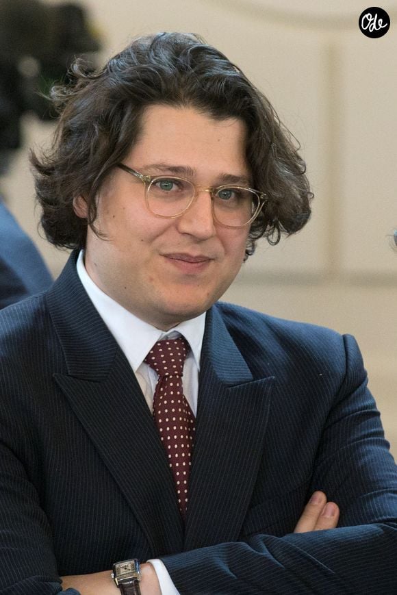 Cette dernière a épousé Lucas Veil, le petit-fils de Simone Veil en 2018

Lucas Veil - Remise du premier prix "Simone Veil" au palais de l'Elysée à Paris, à l'occasion de la journée mondiale du droits des femmes. Le 8 mars 2019
© Stéphane Lemouton / Bestimage