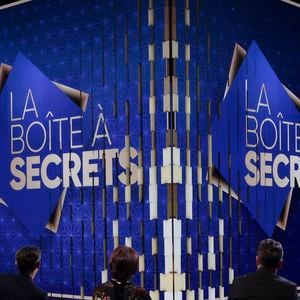 Exclusif - Laurent Gerra, Anny Duperey, Gautier Capuçon lors de l'enregistrement de l'émission "La Boîte à secrets", présentée par F.Bollaert et diffusée le 10 octobre 2025 sur France 3, dans les studios du Lendit à Saint-Denis, Seine Saint-Denis, France, le 22 septembre 2025. © Jack Tribeca/Bestimage