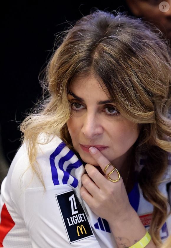 Julie Zenatti - Conférence de presse de la nouvelle édition du Foot-Concert organisé par le Réseau A.Ma.N.D./Huntington Avenir à la LDLC Arena à Lyon le 11 Novembre 2024. Cet événement solidaire unique en France rassemble le sport et la musique pour lutter contre les maladies neurodégénératives. © Dominique Jacovides/Bestimage