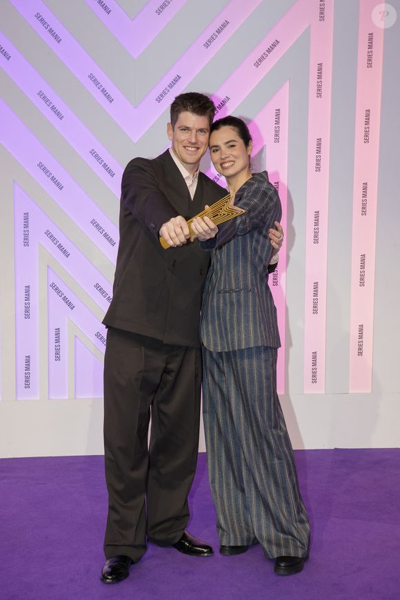 Miguel Bernardeau et Loreto Mauleón, Grand Prix : Querer au photocall de la cérémonie de clôture du festival Series Mania à Lille le 28 mars 2025.
© Stéphane Vansteenkiste / Bestimage