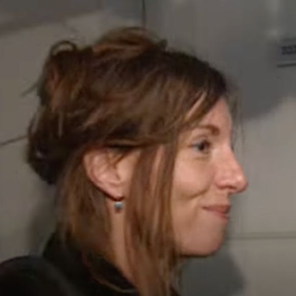 D'après "Paris Match", au moment du drame leur Milo "était parti jouer au foot" tandis que sa soeur était "chez une copine"... C'est d'ailleurs le jeune garçon qui découvrira le corps inanimé de sa maman.

Krisztina Rady - Capture d'écran YouTube vidéo dévoilée en 2021.