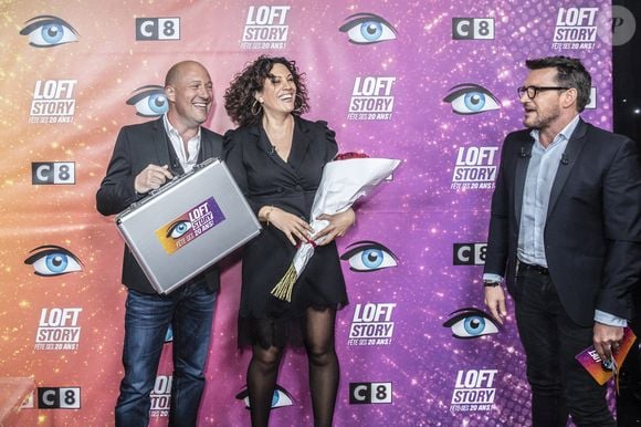"Ma femme est responsable commerciale pour un groupe hôtelier, ce qui fait qu'elle a un gros portefeuille client et qu'elle gère beaucoup d'entreprises et beaucoup de gens. On peut dire qu’elle a un bon poste", nous expliquait Christophe en interview.

Exclusif - Christophe Mercy, Julie Mercy, Benjamin Castaldi - Enregistrement de l'émission "Les 20 ans du Loft", diffusée en direct sur C8 et présentée par B.Castaldi, à Paris. Le 8 avril 2021
© Jack Tribeca / Bestimage