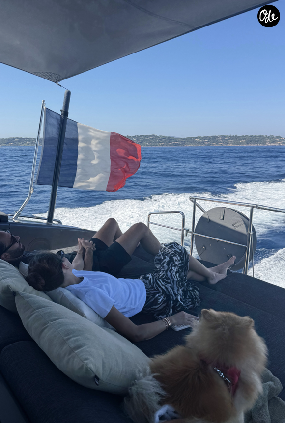 Pour le reste, pas de programme extravagant : des virées en voiture, une séance de sport, quelques moments sur un bateau