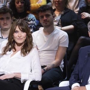 Carla Bruni Sarkozy et son mari Nicolas Sarkozy lors de l'enregistrement de l'émission "Le Grand Echiquier", le 21 mars 2022. © Cyril Moreau / Bestimage