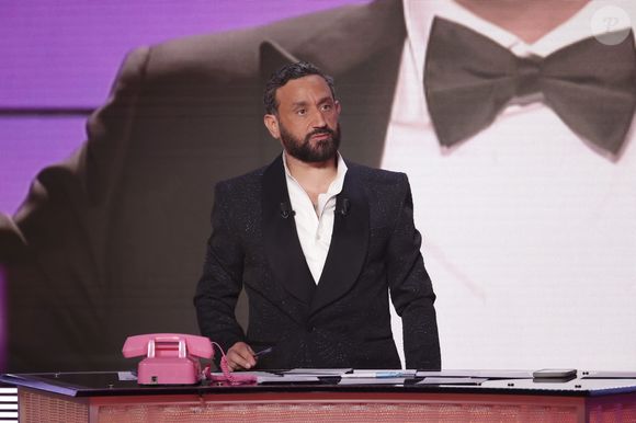 Exclusif - Cyril Hanouna, sur le plateau de l’émission « TPMP » La dernière sur C8,  présentée par C.Hanouna et diffusée en direct sur C8, Paris, France, le 27 fevrier 2025. © Jack Tribeca / Bestimage