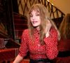 Elle a partagé plusieurs images de cette soirée sur Instagram.

Arielle Dombasle lors de la soirée de remise du prix littéraire de la Closerie des Lilas à Paris le 6 mai 2026.

© Cédric Perrin / Bestimage