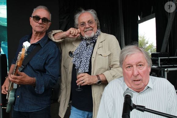 l'événement ne s'est pas passé comme prévu. Jean-Pierre Mader, Patrick Hernandez et Cookie Dingler lors du concert La folie des années 80 au Croisic, France, le 20 août 2025. Ambiance garantie, tubes inoubliables et énergie 100% live pour le concert La Folie des Années 80 2025. © Nöel Carrier/Bestimage