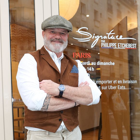 Exclusif - Le chef Philippe Etchebest - Le chef Philippe Etchebest ouvre son restaurant éphémère "Signature" du 9 au 30 octobre au 25 rue Sedaine à Paris dans le 11ème arrondissement le 8 octobre 2025. © Jean-Marc Lhomer/Bestimage