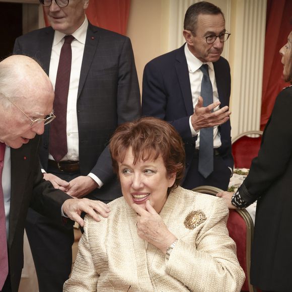 l'ancienne ministre Roselyne Bachelot 

Exclusif - Roselyne Bachelot lors d'un dîner de la Revue des Deux Mondes à la Maison de l'Amérique Latine à Paris le 15 septembre 2025

© Jack Tribeca / Bestimage