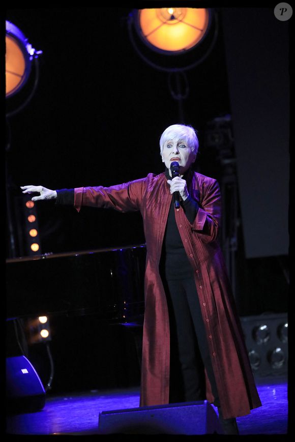 “Je n’attends que ça. J’ai fait tout ce que je pouvais”, affirmait-elle à "ELLE" à propos de la mort

Nicole Croisille - 9ème édition de "La nuit de la déprime" aux Folies Bergère à Paris le 30 janvier 2023. R. Mezrahi a annoncé avoir collecté au moins 30.000 euros au bénéfice des associations de protection animale. © Alain Guizard/Bestimage