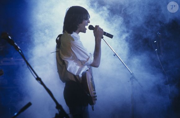 Archives - Jean-Jacques Goldman en concert à Lille, le 24 mars 1984.

Photo : Michel Ristroph / Bestimage