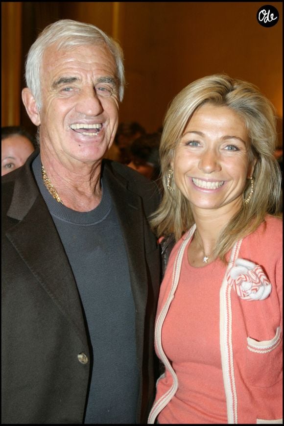 Jean-Paul Belmondo et son ex-femme Natty à Boulogne-Billancourt.

© BAHI / BESTIMAGE