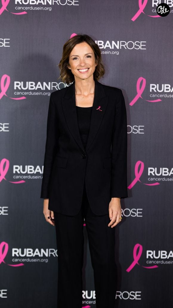 Exclusif - Isabelle Ithurburu - Soirée de lancement "Octobre Rose" organisée par l’association Ruban Rose présentée par I. Ithurburu à Paris le mardi 30 septembre 2025. 
© Léa Maï - Léo Trotin – association Ruban Rose / Bestimage