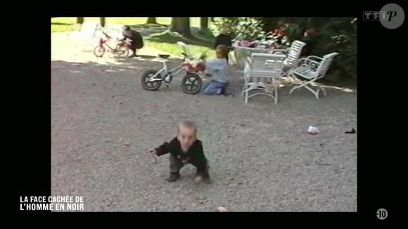 Capture d'écran du documentaire "La face cachée de l'homme en noir" diffusé sur TF1.