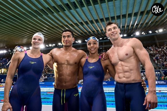 Maxime Grousset brille actuellement aux Championnats d'Europe de natation 2026.

Mary-Ambre Moluh, Carl Aitkaci, Maxime Grousset, Marie Wattel célèbrent après avoir gagné l'or sur le relais mixte 4x100 mètres 4 nages lors des Championnats d'Europe de natation 2026, le 11 août, à Paris.

Inside/Psnewz/Bestimage