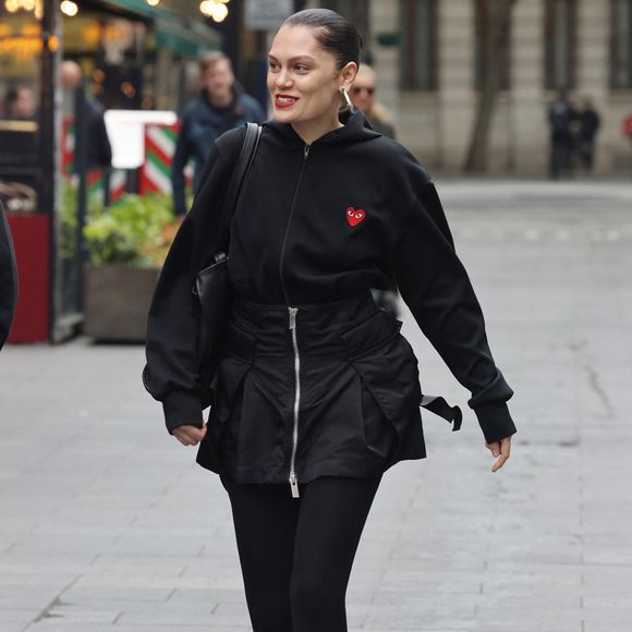 Jessie J arrive au Capital Breakfast de Global Radio pour promouvoir son nouveau single "No Secrets". Avril 2025 GOFF  / BESTIMAGE