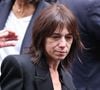 Que pense Charlotte Gainsbourg de la tombe de son défunt père Serge Gainsbourg ?
Charlotte Gainsbourg - Sorties des célébrités aux obsèques de Jane Birkin en l'église Saint-Roch à Paris.
© Jacovides-KD Niko / Bestimage
