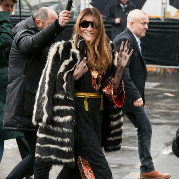 Carla Bruni assiste au défilé Valentino Haute Couture Printemps-Été 2025 dans le cadre de la semaine de la mode à Paris le 29 janvier 2025 à Paris, France. Photo by Nasser Berzane/ABACAPRESS.COM