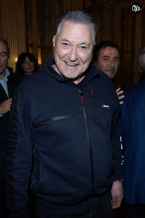 Jean-Marie Bigard - Rachida Dati remet à Chantal Ladesou les insignes de Chevalier de la Légion d'Honneur au ministère de la Culture à Paris le 2 février 2026.

© Cyril Moreau / Bestimage
