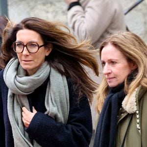 Des personnalités de TF1 dont Anne-Claire Coudray étaient là
Anne-Claire Coudray - Sortie des obsèques de Catherine Laborde en l’église Saint-Roch à Paris, le 6 février 2025. Décédée le 28 janvier 2025 à l'âge de 73 ans, l'ancienne présentatrice météo de TF1 (1988 - 2017) était atteinte de la maladie neurodégénérative à corps de Lewy. 
© Jacovides - Moreau / Bestimage