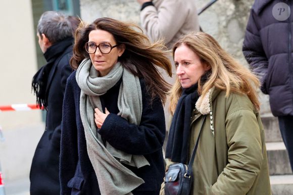 Des personnalités de TF1 dont Anne-Claire Coudray étaient là
Anne-Claire Coudray - Sortie des obsèques de Catherine Laborde en l’église Saint-Roch à Paris, le 6 février 2025. Décédée le 28 janvier 2025 à l'âge de 73 ans, l'ancienne présentatrice météo de TF1 (1988 - 2017) était atteinte de la maladie neurodégénérative à corps de Lewy. 
© Jacovides - Moreau / Bestimage