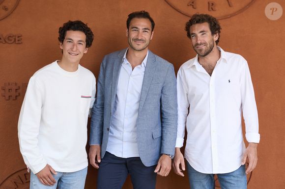 Louis Kretz,Valentin Kretz et Martin Kretz au village lors des Internationaux de France de tennis de Roland Garros 2024, à Paris, le 4 juin 2024. Photo : Chryslene Caillaud / Panoramic / Bestimage
