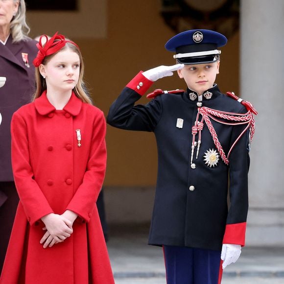 Le prince Jacques de Monaco vient de fêter ses 11 ans et son avenir est déjà tout tracé...

La princesse Charlène de Monaco, La princesse Caroline de Hanovre, La princesse Gabriella de Monaco, comtesse de Carladès, Le prince Jacques de Monaco, marquis des Baux, le prince Albert II de Monaco - La famille princière monégasque dans la cour d'honneur du palais lors de la fête nationale à Monaco. © Dominique Jacovides - Bruno Bebert / Bestimage