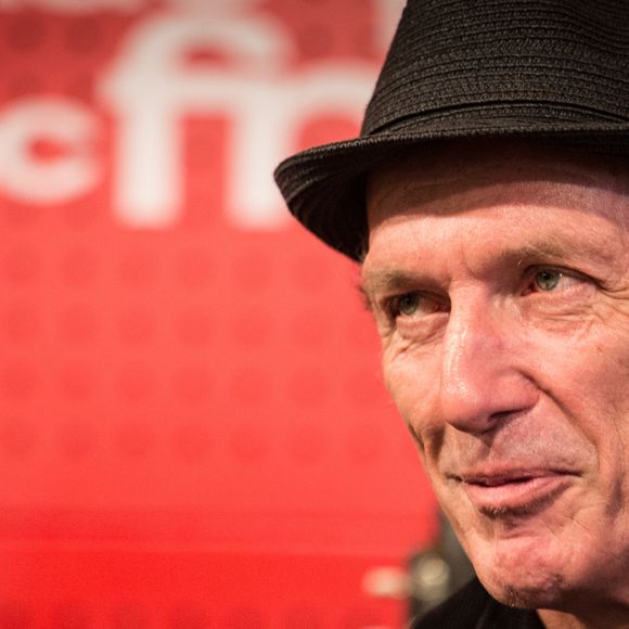 Miossec en showcase à la Fnac de Saint-Lazare, dans le cadre la promotion de son nouvel album "Mammifères". Paris, le 2 juin 2016.  |Semi-Exclusif - Miossec en showcase à Paris